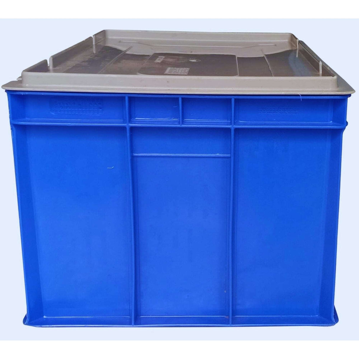 SINGHAL Blue Plastic Crate 400x300x220 MM with Lid, Heavy Duty Portable Storage Basket for Vegetables, Fruits, Milk & More | Multipurpose Shelf Bin