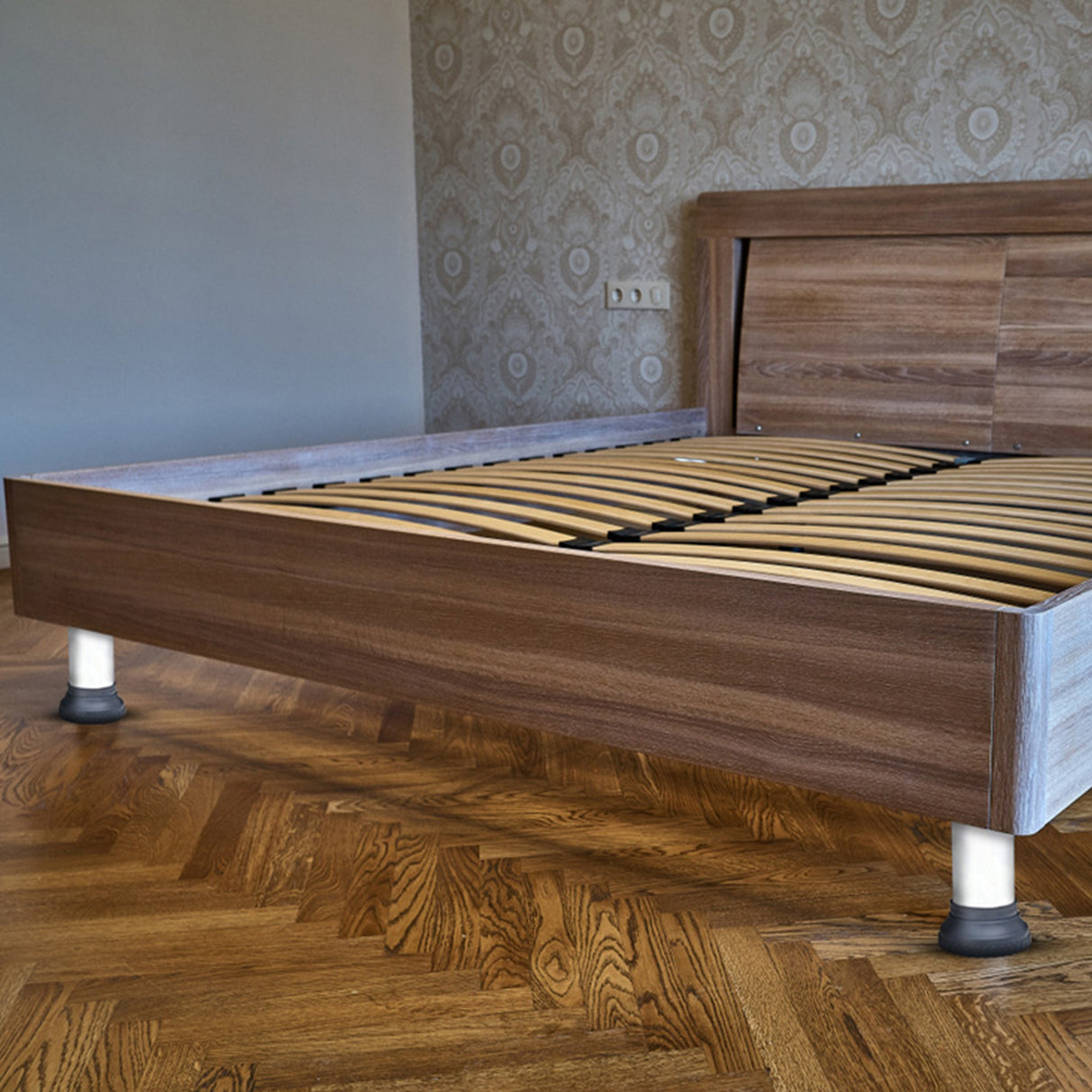 Singhal Heavy-Duty Furniture Legs – Iron Stand with Hard Plastic Anti-Slip Base – Set of 4 Replacement Legs for Bed, Sofa, Table, Cabinet, Chair – Floor Protector, Non-Scratch, Durable Support (White & Black)