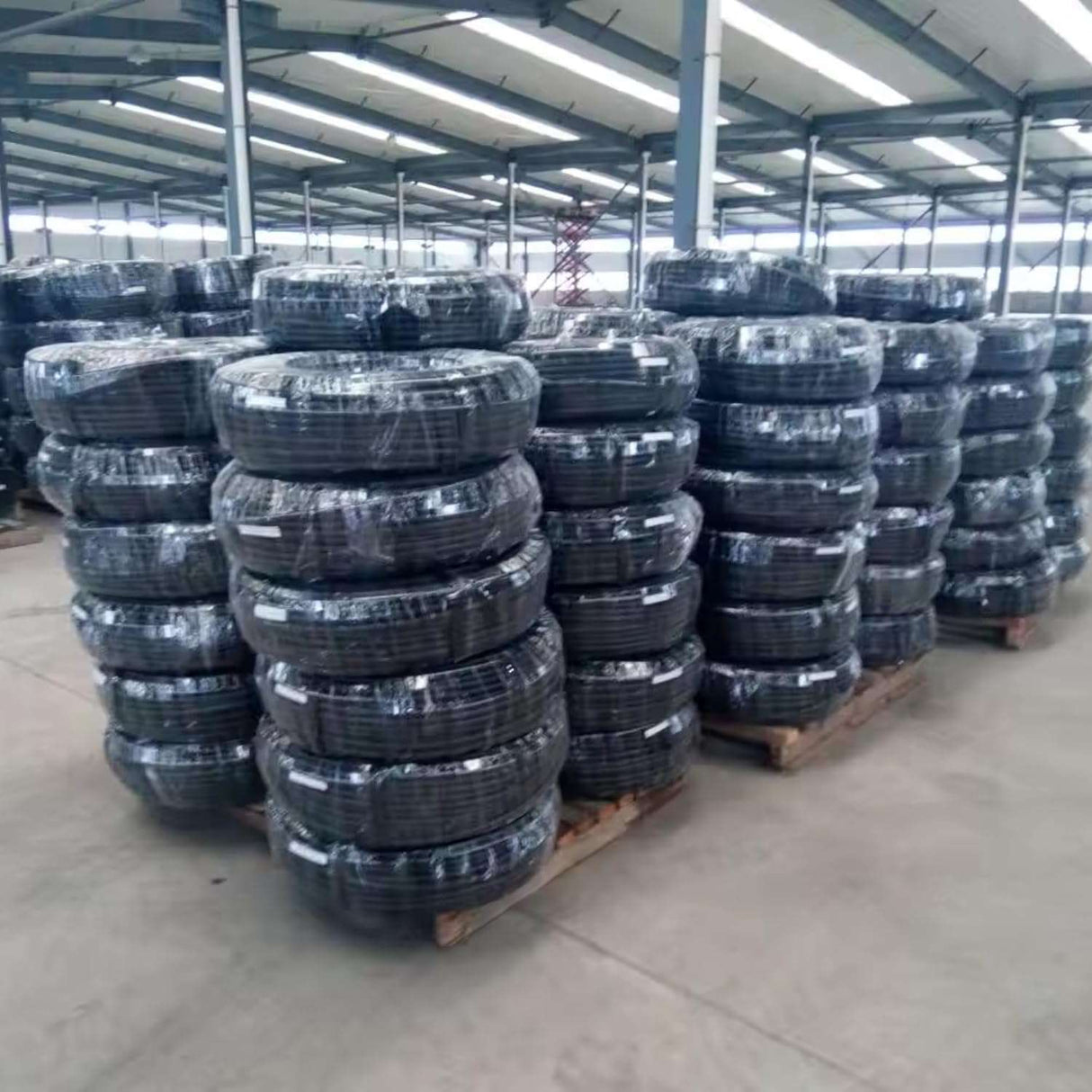 Singhal 16mm Drip Irrigation Pipe Roll, Black Hose for Garden Watering, Plant Care, Tree Irrigation, and Home Farming Accessories