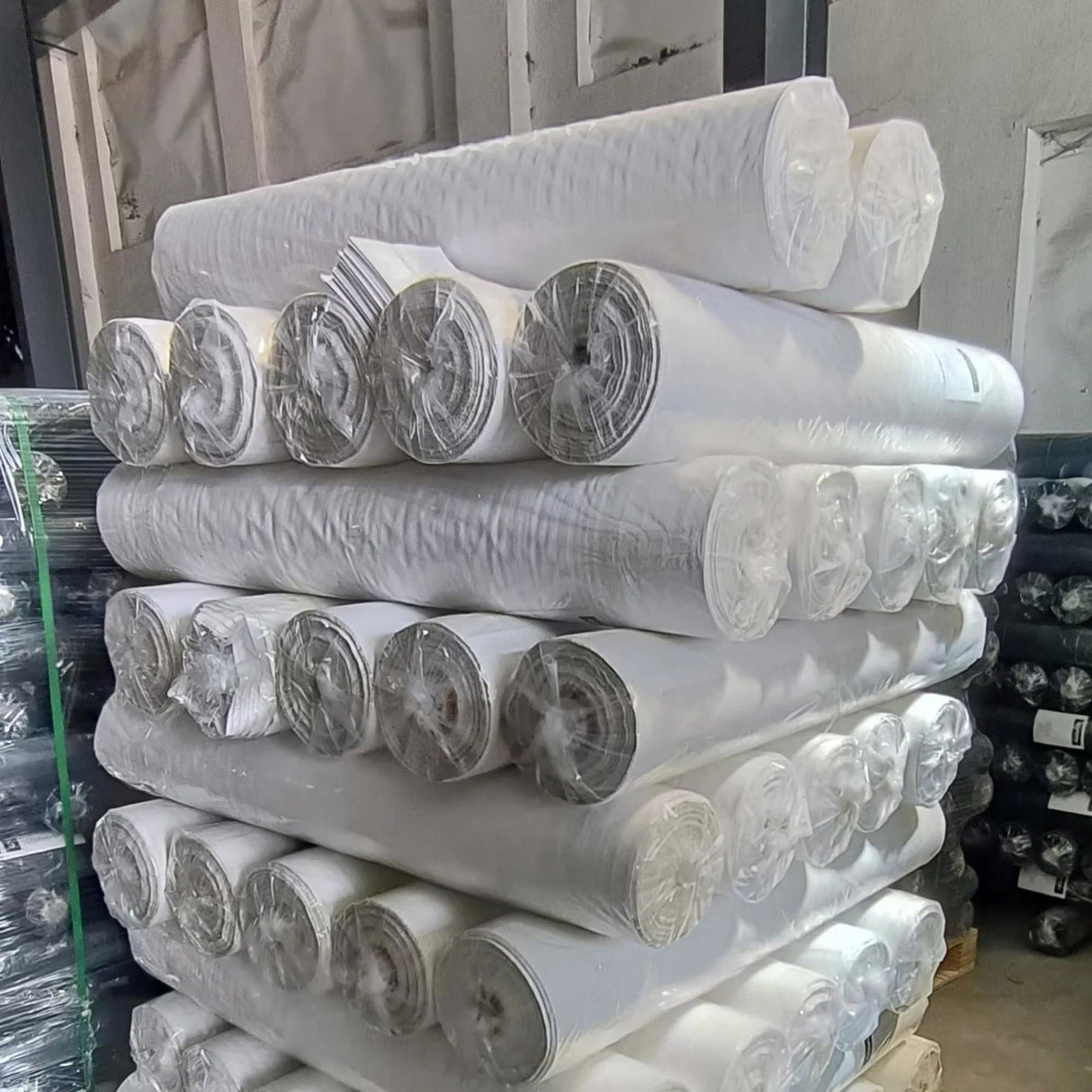 Singhal Garden Weed Control Mat 4x10m - Heavy Duty 125 GSM Landscape Fabric, Eco-Friendly White Weed Block Gardening Bed - Singhal Mart